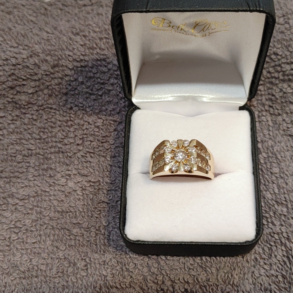 14 kt. Solid 14 kt. Gold ring with 2CT. SI DIAMONDS, just dropped 4000 to 2700.